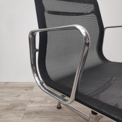 Vitra Aluminium Chair EA 108 Noir