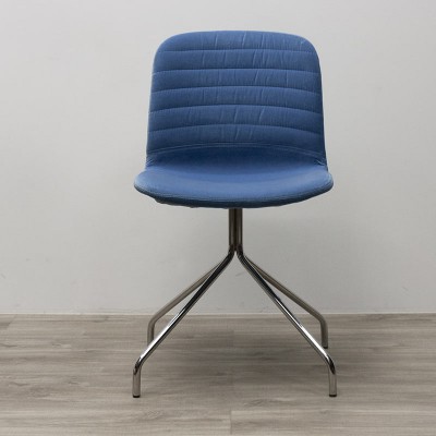 Chaise en tissu Bleu ciel / Chromé