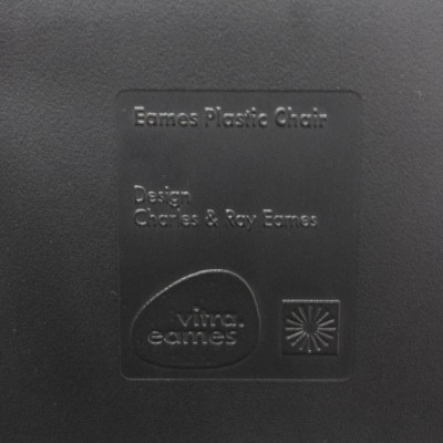 Vitra Eames Plastic Side Chair Noir
