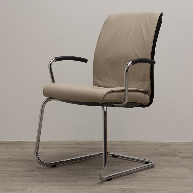 Girsberger Cuir Beige Empilable Girsberger Cuir Beige Empilable