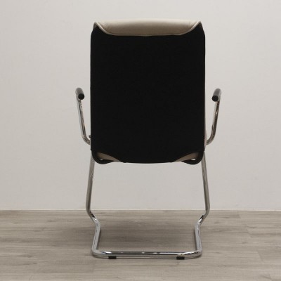 Girsberger Cuir Beige Empilable Girsberger Cuir Beige Empilable