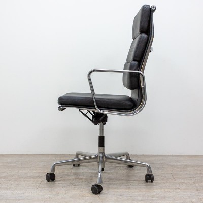 Vitra EA 219 Soft Pad cuir Noir