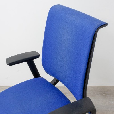 Steelcase Think V1 Bleu 3D 2d Choix