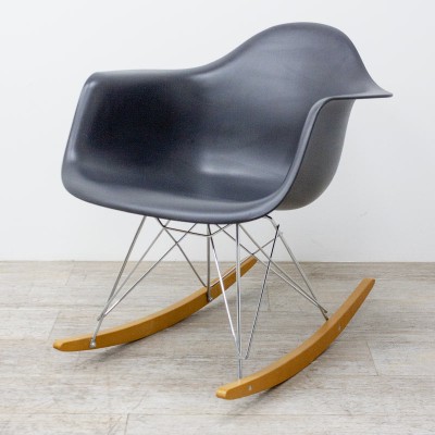 Vitra Eames à bascule Noir