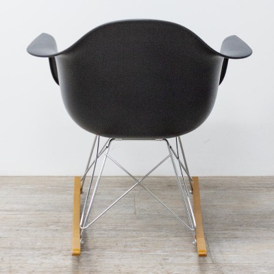 Vitra Eames à bascule Noir
