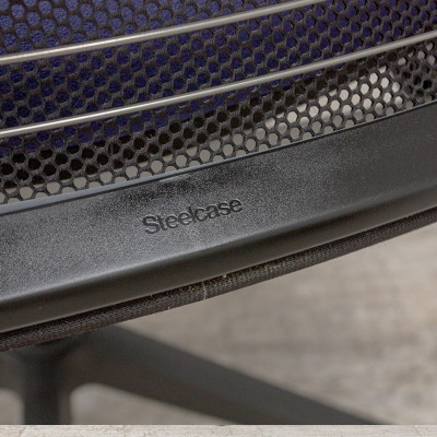 Steelcase Think V1 Violet 3D + Têt.