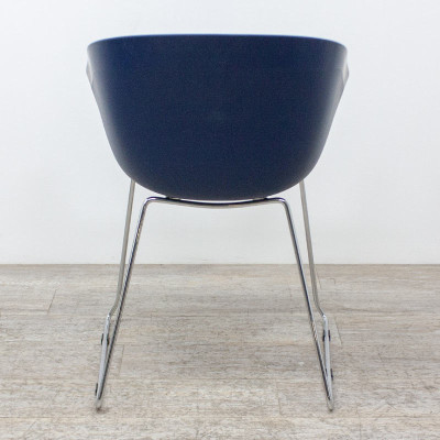 Chaise coque bleu