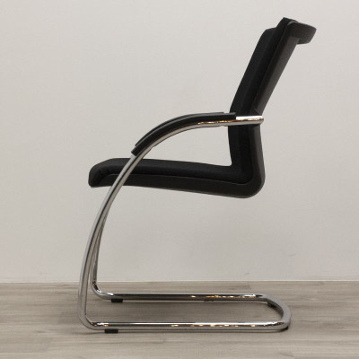 Chaise luge noire empilable