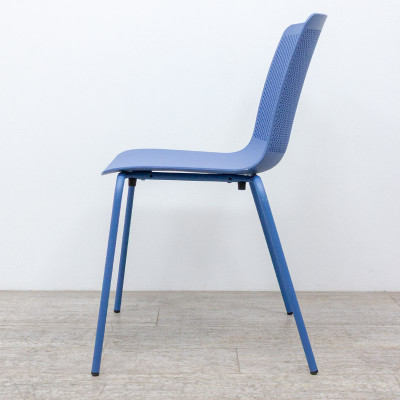 Chaise 4 pieds plastique Bleu