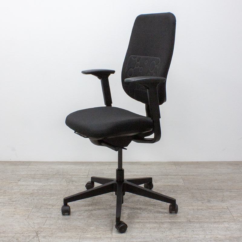 Steelcase Reply noir + translation