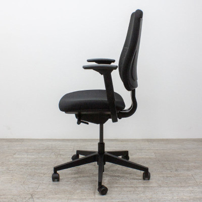 Steelcase Reply noir + translation