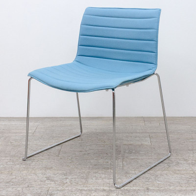 ARPER Catifa en tissu bleu