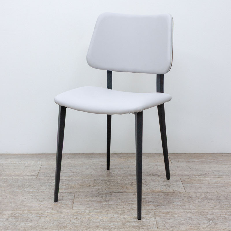 Chaise 4 pieds simili cuir Gris