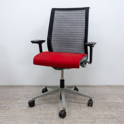 STEELCASE Think Rouge / Noir 1D