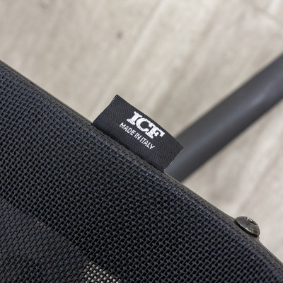 Fauteuil ICF Una Chair Noir