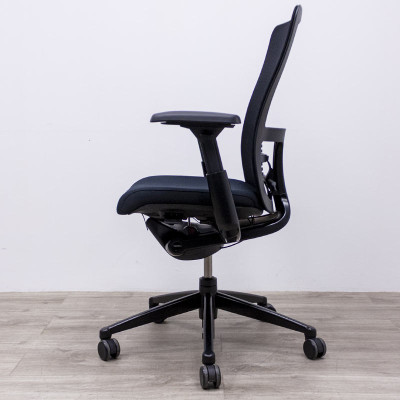 Haworth Comforto 89 / Zody Noir 4D