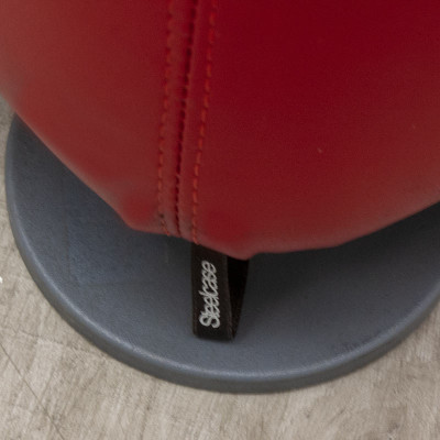 Pouf Steelcase en cuir Rouge