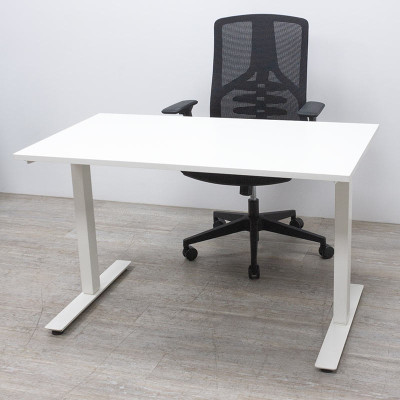 Bureau IKEA réglable en hauteur