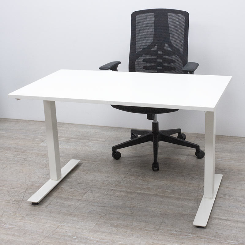 Bureau IKEA réglable en hauteur