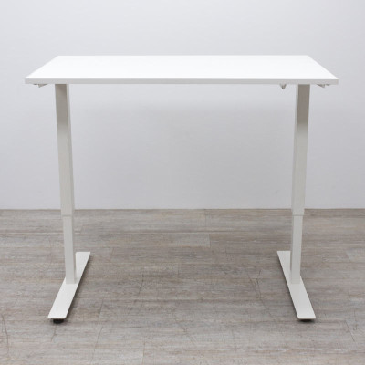 Bureau IKEA réglable en hauteur