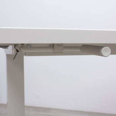 Bureau IKEA réglable en hauteur