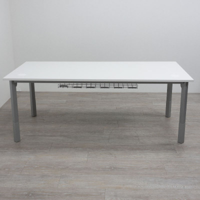 Bureau Kinnarps L180 Blanc / Gris