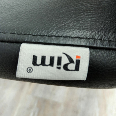 Chaise RIM Cuir Accoudoirs 4 pieds