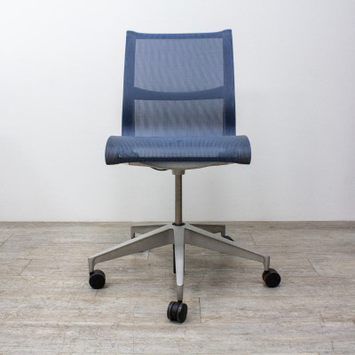 Herman Miller Setu résille Bleu