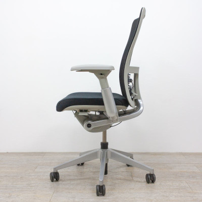 Haworth Comforto 89 / Zody Noir 4D