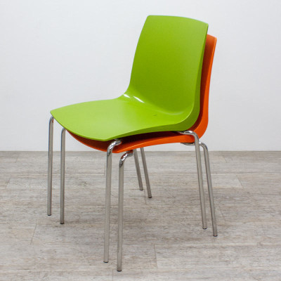 Chaise coque vert