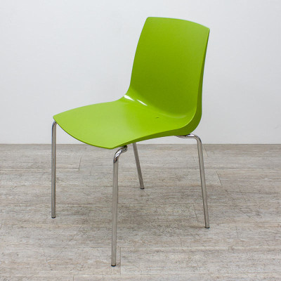 Chaise coque vert