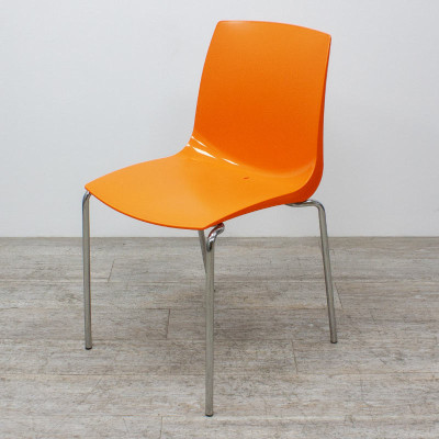 Chaise coque orange