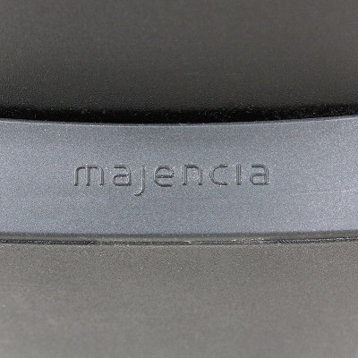 Majencia Drakkar violet gris 3D