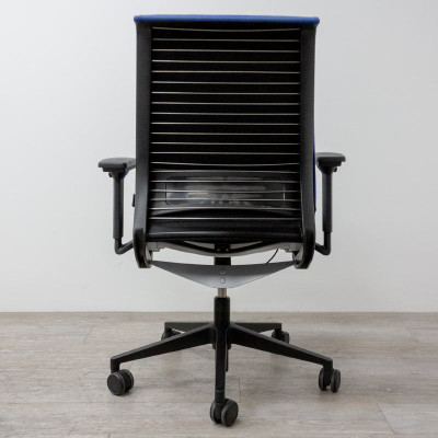 Steelcase Think V1 Bleu 3D 2d Choix