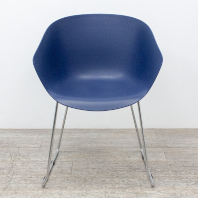 Chaise coque bleu