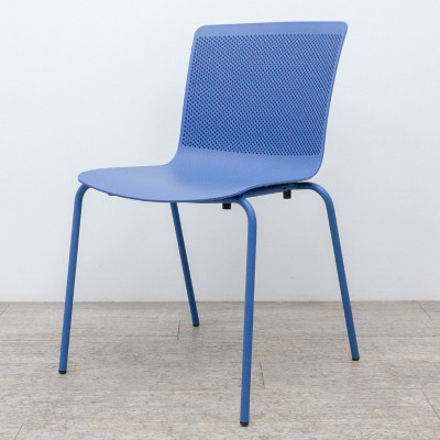 Chaise 4 pieds plastique Bleu
