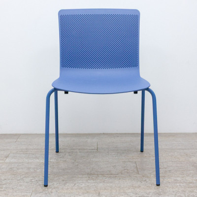Chaise 4 pieds plastique Bleu