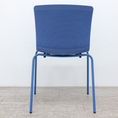 Chaise 4 pieds plastique Bleu
