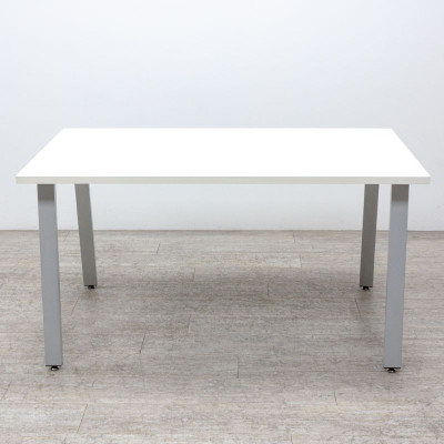 Bureau L140 Blanc / Gris