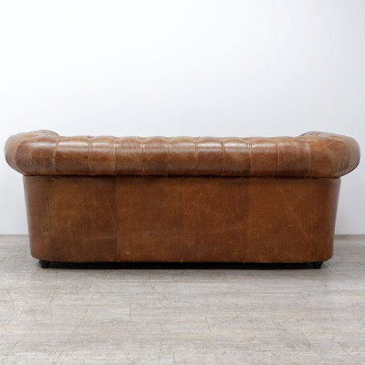 Canapé type Chesterfield en cuir