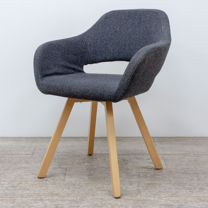 Chaise 4 pieds feutrine gris foncé