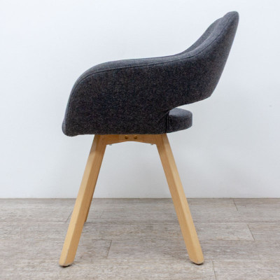 Chaise 4 pieds feutrine gris foncé