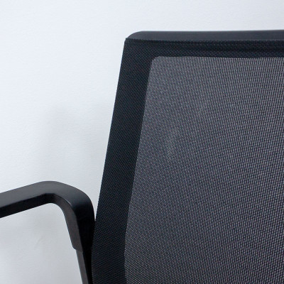 Chaise 4 pieds + acc. en tissu gris