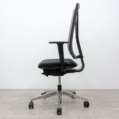 GIRSBERGER Yanos Noir / Gris 2D