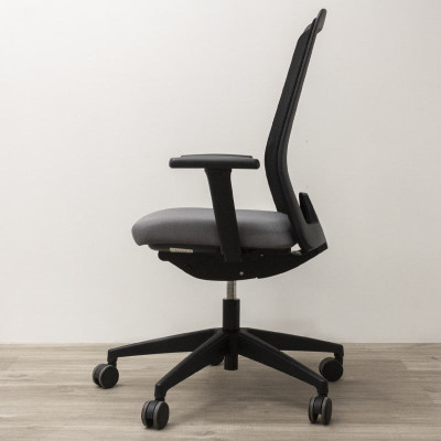 Interstuhl Every is 1 Noir/Gris 4D