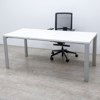 Bureau L180 Blanc / Gris Aluminium