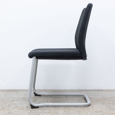 FORMA 5 Chaise en tissu Noir