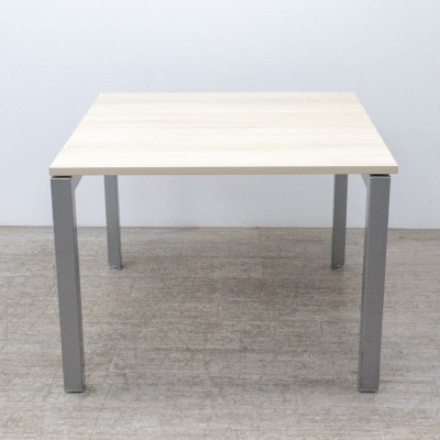 Table carré L100 Frêne / Gris Alu