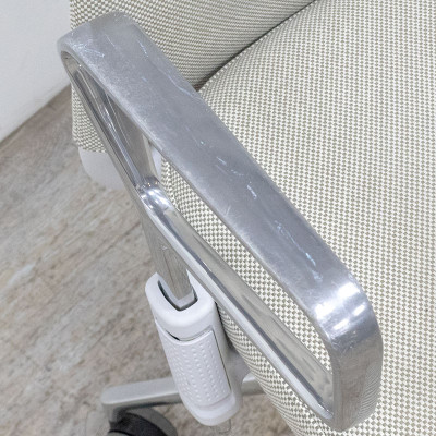 VITRA ID Trim L Beige / Chromé 1D