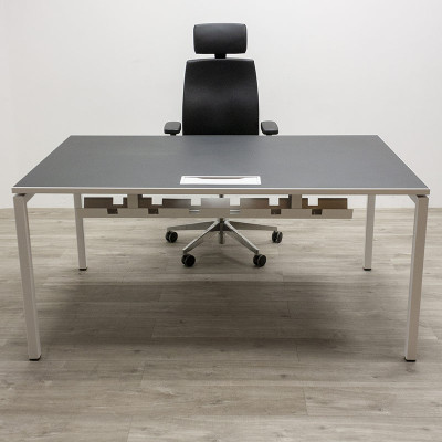 Bureau droit L180 P100 Noir / Blanc